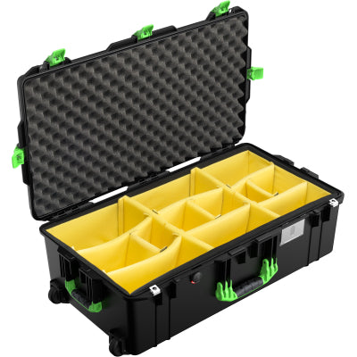 Pelican Cases - 1615LAB - Lime -  Internal dimensions: 752 x 394 x 238 mm.