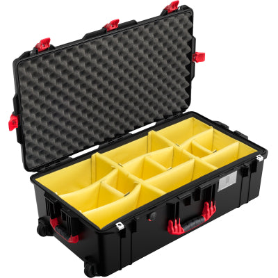 Pelican Cases - 1615LAB - Red -  Internal dimensions: 752 x 394 x 238 mm.