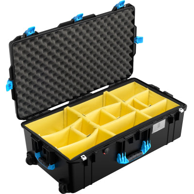 Pelican Cases - 1615LAB - Blue -  Internal dimensions: 752 x 394 x 238 mm.