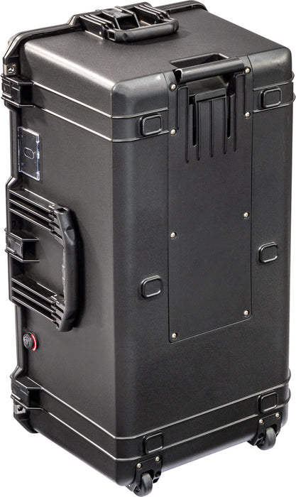 Pelican Cases - 1646 Air Case - Internal dimensions: 814 x 403 x 341 mm.