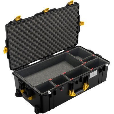 1615LAB-YL-TP - Pelican Cases - 1615LAB - Yellow - Internal dimensions: 752 x 394 x 238 mm.