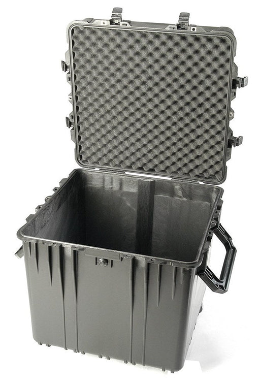 0370-B-NF - Pelican Case - 0370 Protector Cube Case - Internal dimensions: 610 x 610 x 610 mm.