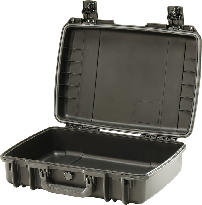 Pelican Cases - iM2370 Storm Laptop Case - Internal Dimensions: 462 x 307 x 132 mm.